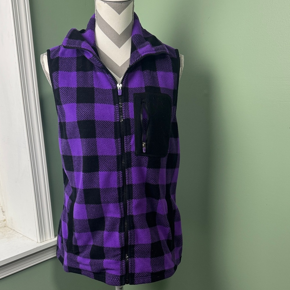 Chaps Sport Purple and Black fleece vest, large